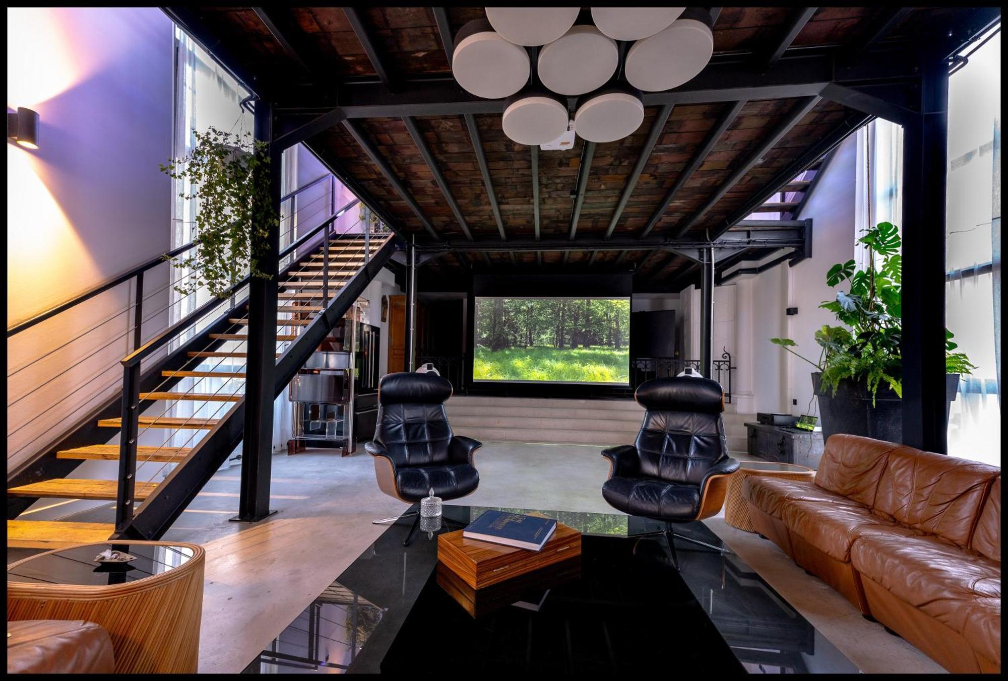 Villa La Chapelle Du Carmel - Centre - 340 M2 - - Cinema - Parking - *